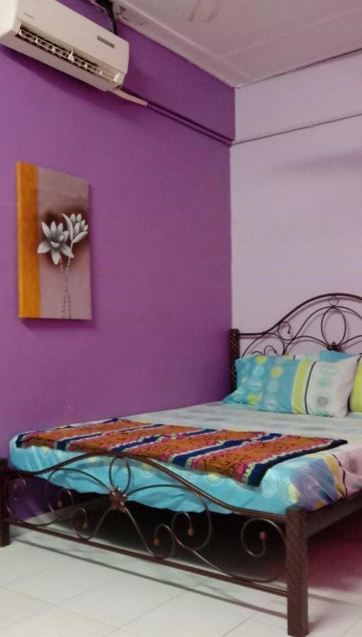 Bajet Homestay - Low Cost Houses Куантан Экстерьер фото