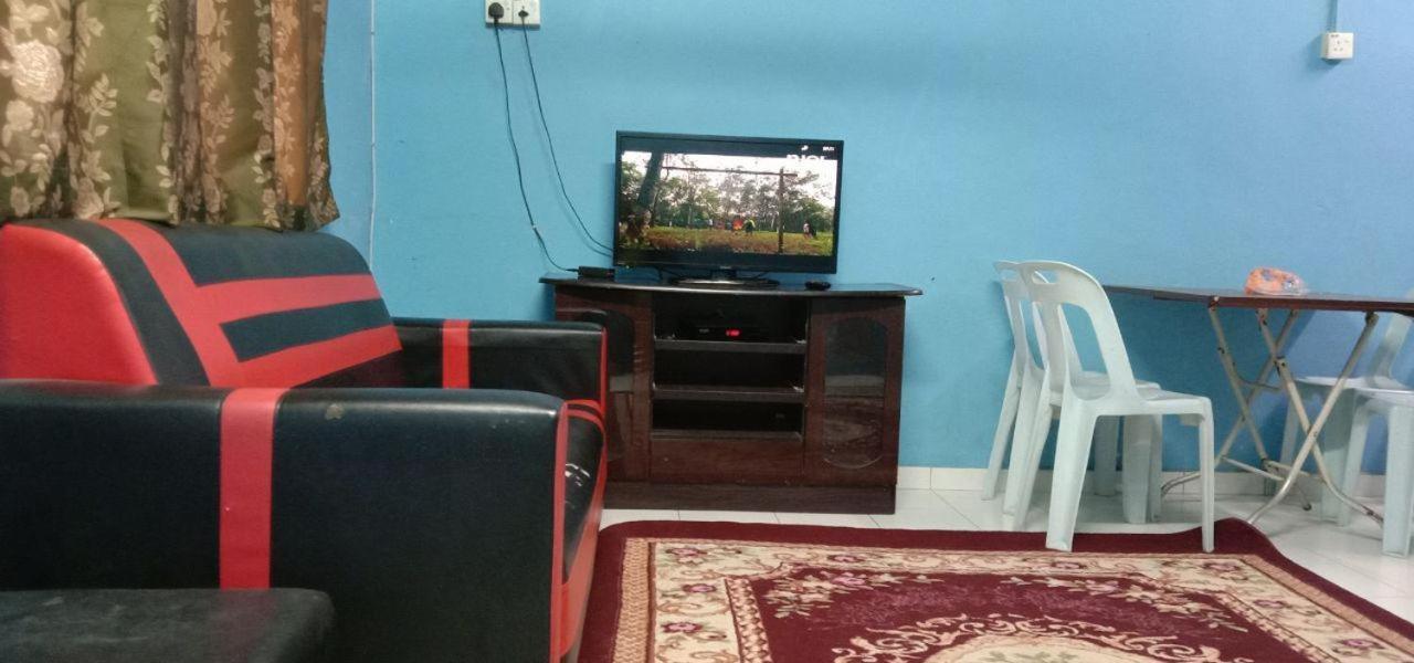 Bajet Homestay - Low Cost Houses Куантан Экстерьер фото